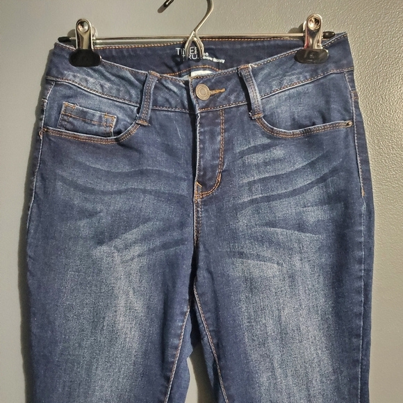 Time and Tru Super Skinny Womens Jeans Dark Wash Size 10 - Picture 2 of 6